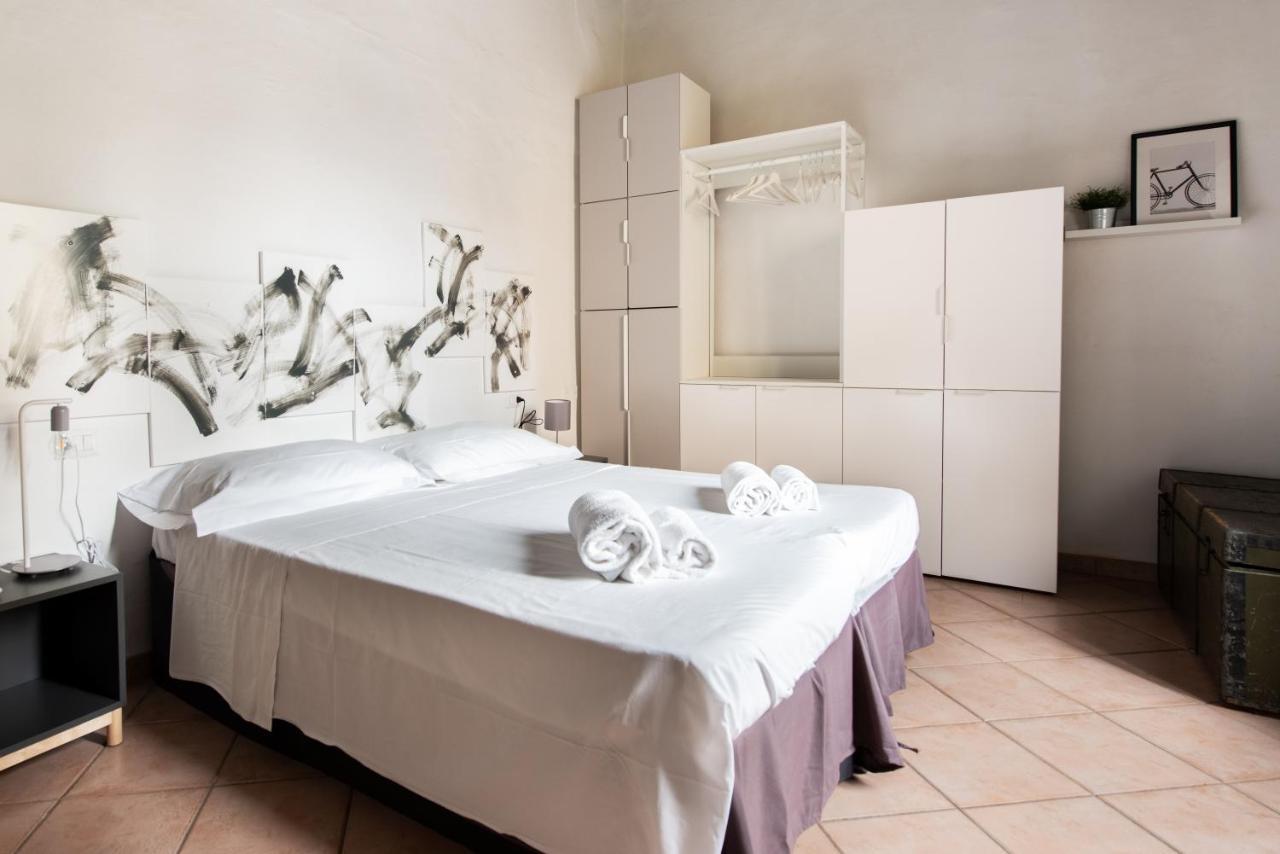 2 Rooms Next To A Market And Piazza Santa Croce - Homeunity Florence Exterior photo
